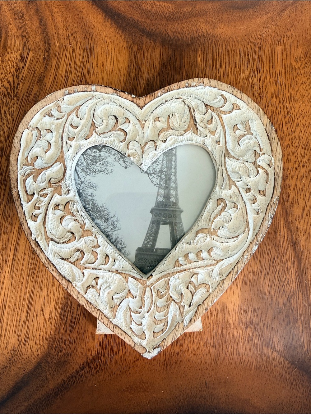 Heart-Shaped Distressed Carved Wood Photo Frame in Boho/Cottage/French Country - Picture 3 of 10